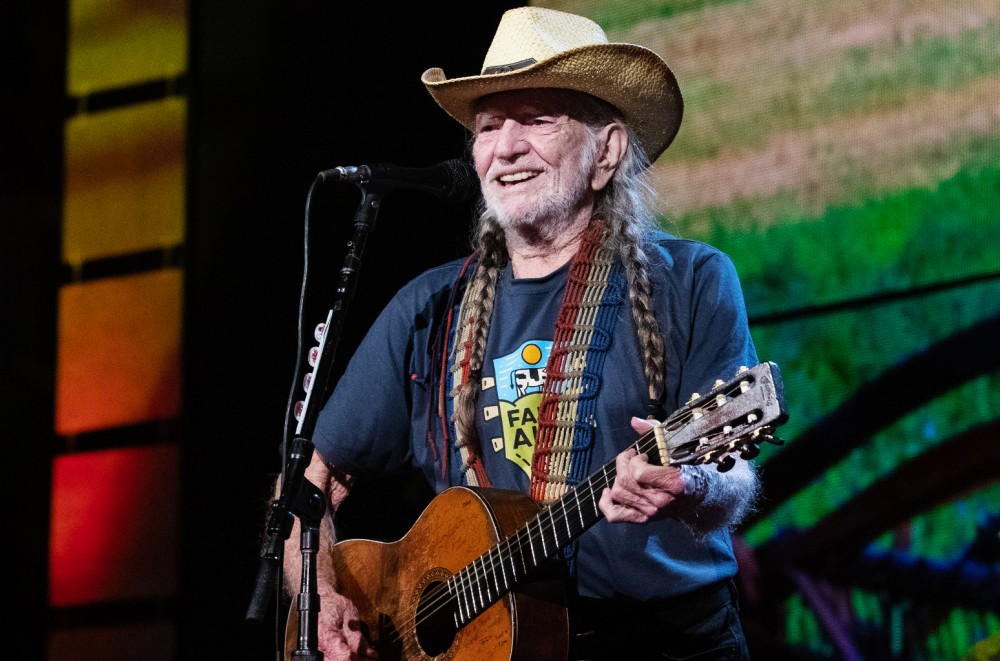 After Tour Postponement, Willie Nelson Brings Outlaw Charm to Inland Empire