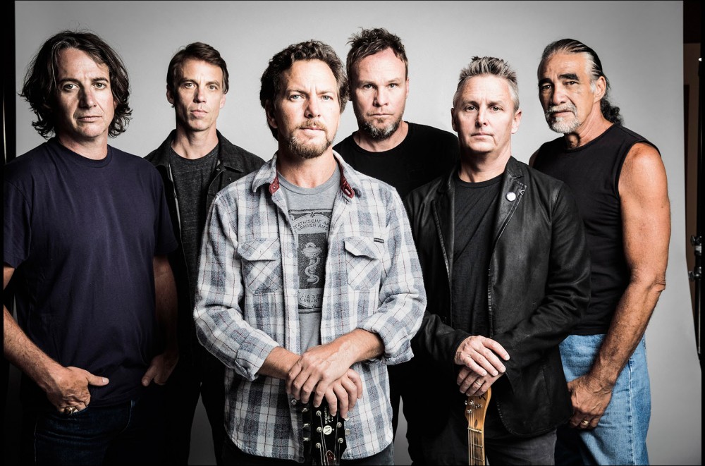 Eddie Vedder Hosts Intimate Listening Party For ‘Magic’ Pearl Jam Album ‘Gigaton’ in Los Angeles