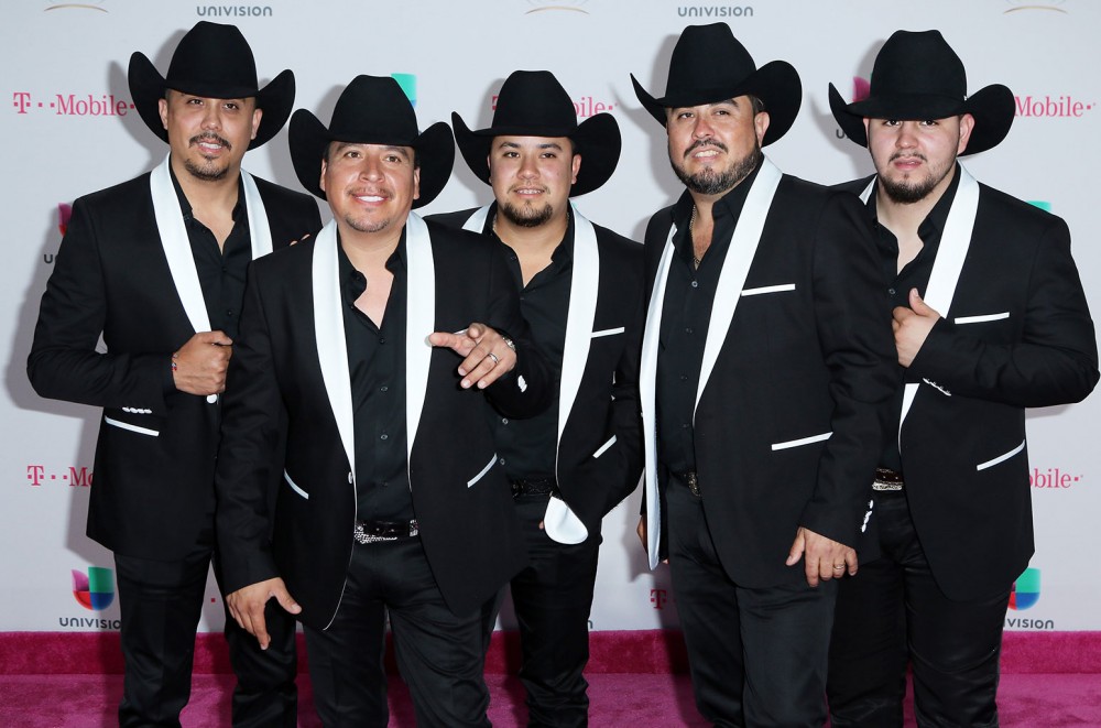 Viva Friday Playlist: New Music by Maquinaria Norteña, Piso 21 & More