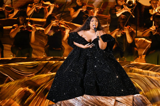 Lizzo Opens Grammys With Medley, Pays Tribute To Kobe Bryant