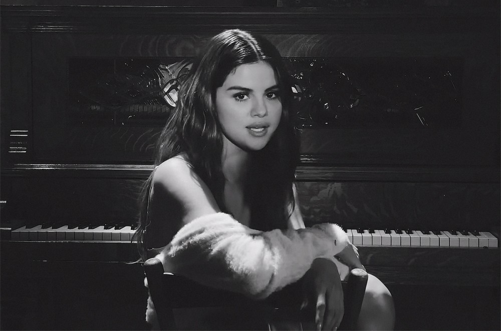 Selena Gomez Belts ‘Lose You to Love Me’ on Piano in Stirring Alternate Music Video