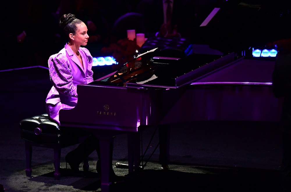 Alicia Keys Plays ‘Moonlight Sonata’ at Memorial After Story About Kobe Bryant Learning to Play It for His Wife