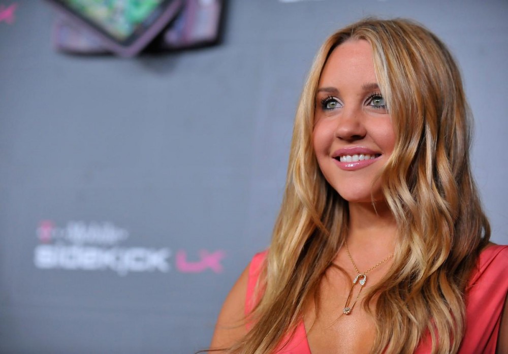 Amanda Bynes Gets Another New Face Tattoo