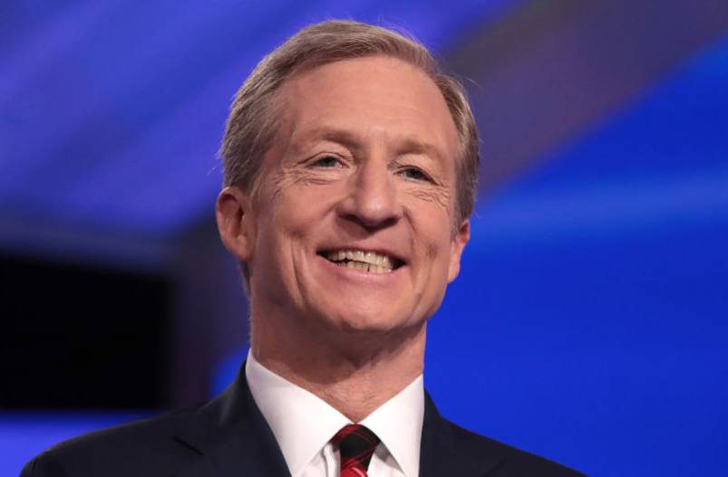 Democratic Presidential Candidate Tom Steyer Performs ‘Back That Thang Up’ With Juvenile