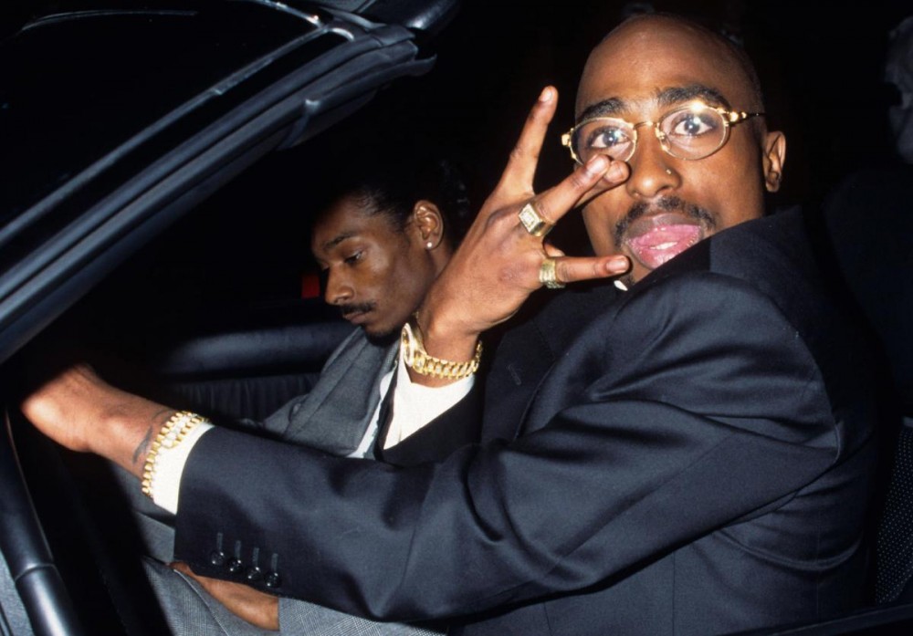 Did Snoop Dogg Shade 2Pac In His "Red Table Talk" Discussion?