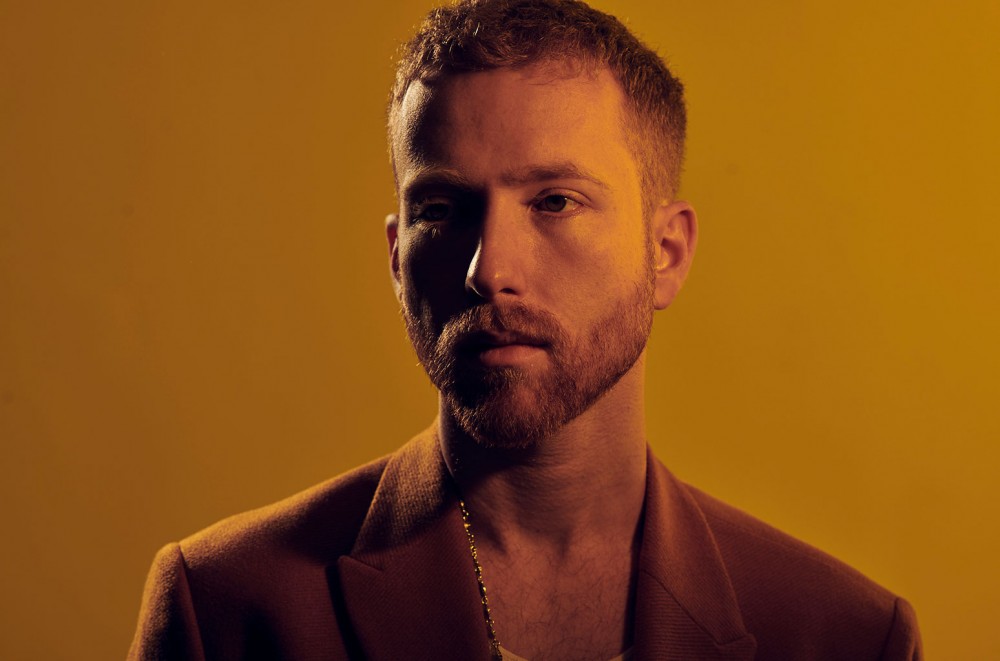 JP Saxe Drops Debut EP ‘Hold It Together,’ Preps For European Tour Dates Supporting Lennon Stella
