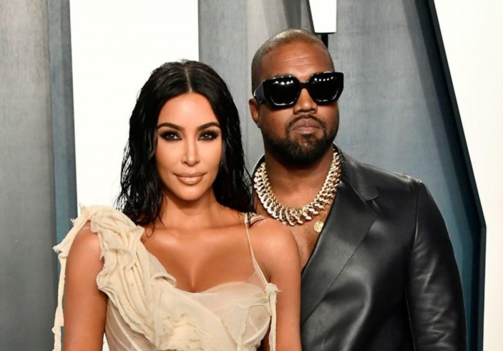 Kanye West Gets Jokes For Leaving Kim Kardashian In Elevator With Bags