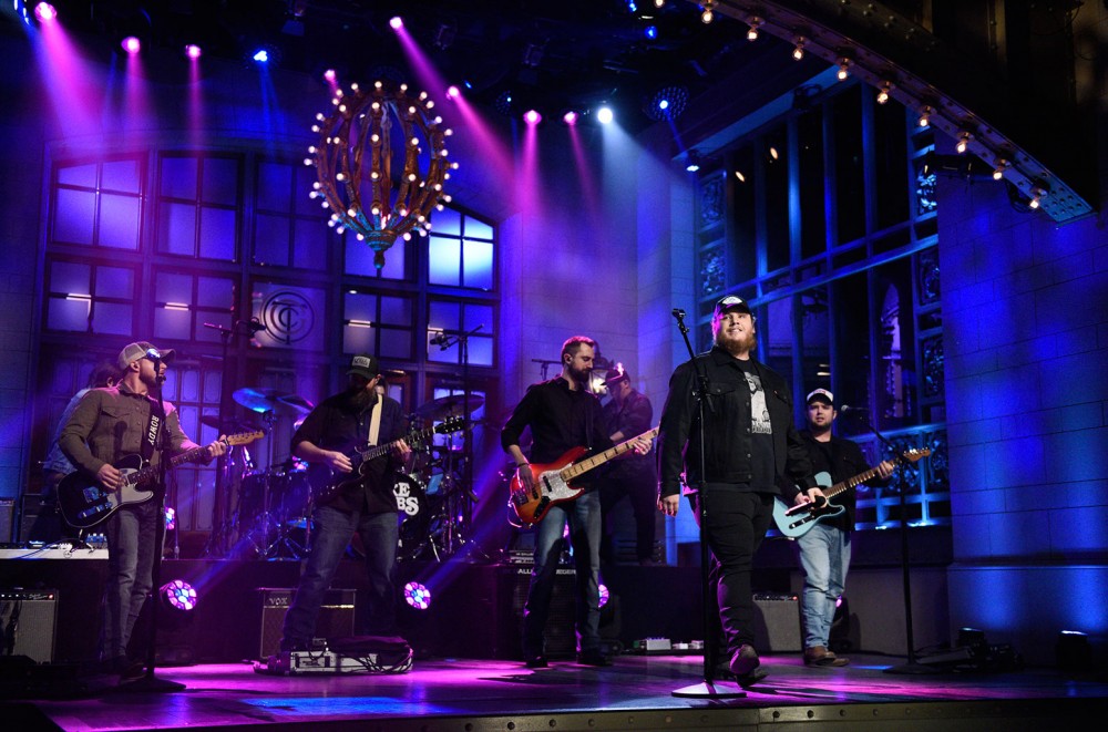 Luke Combs Gives Rowdy Performances During ‘SNL’ Debut: Watch