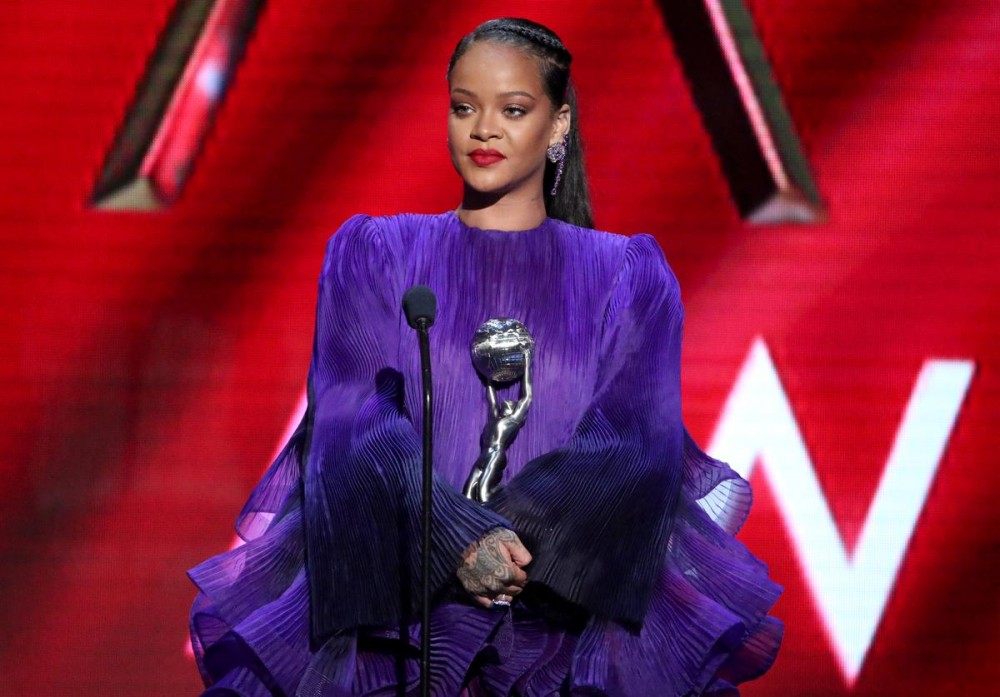 Rihanna Encourages Other Races To "Pull Up" For Black Issues At NAACP Image Awards