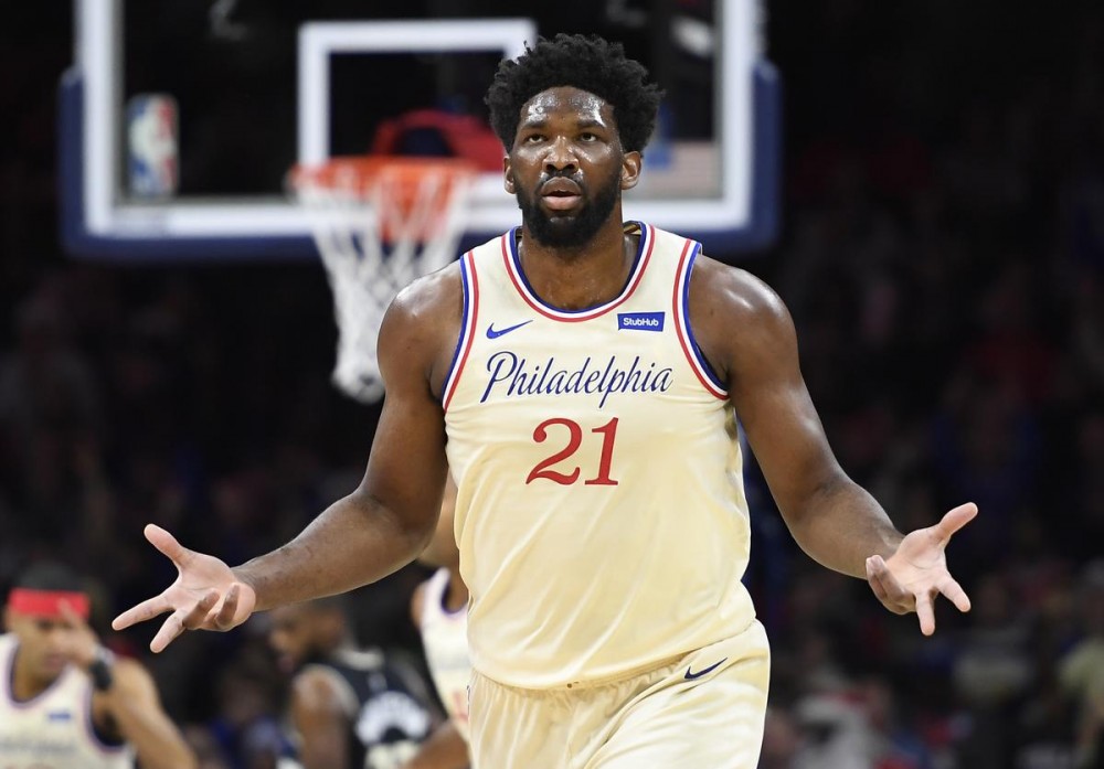 Sixers' Joel Embiid Injured During Loss To The Cavs, Fans React