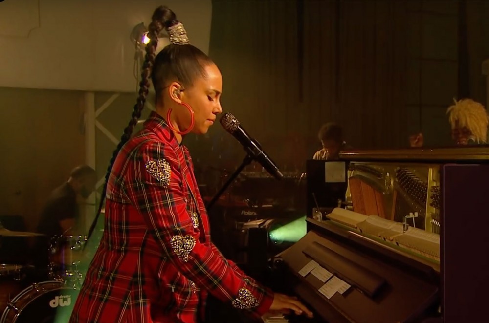 Watch Alicia Keys Soul Slide All Over Billie Eilish’s ‘Everything I Wanted’