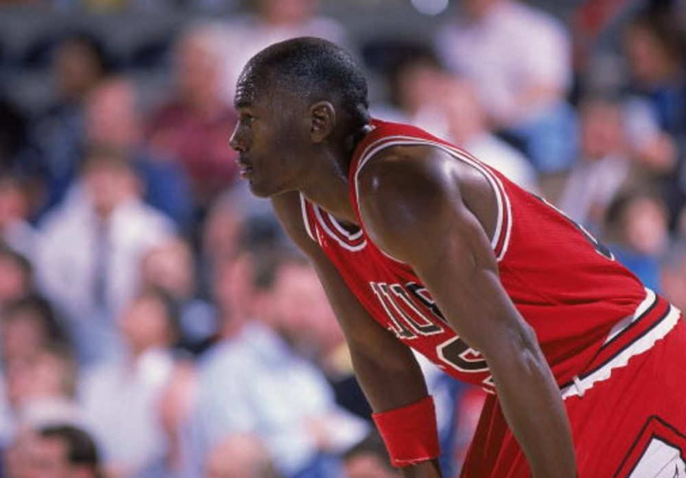 Magic Johnson Reveals Truth Behind Michael Jordan’s Shrug