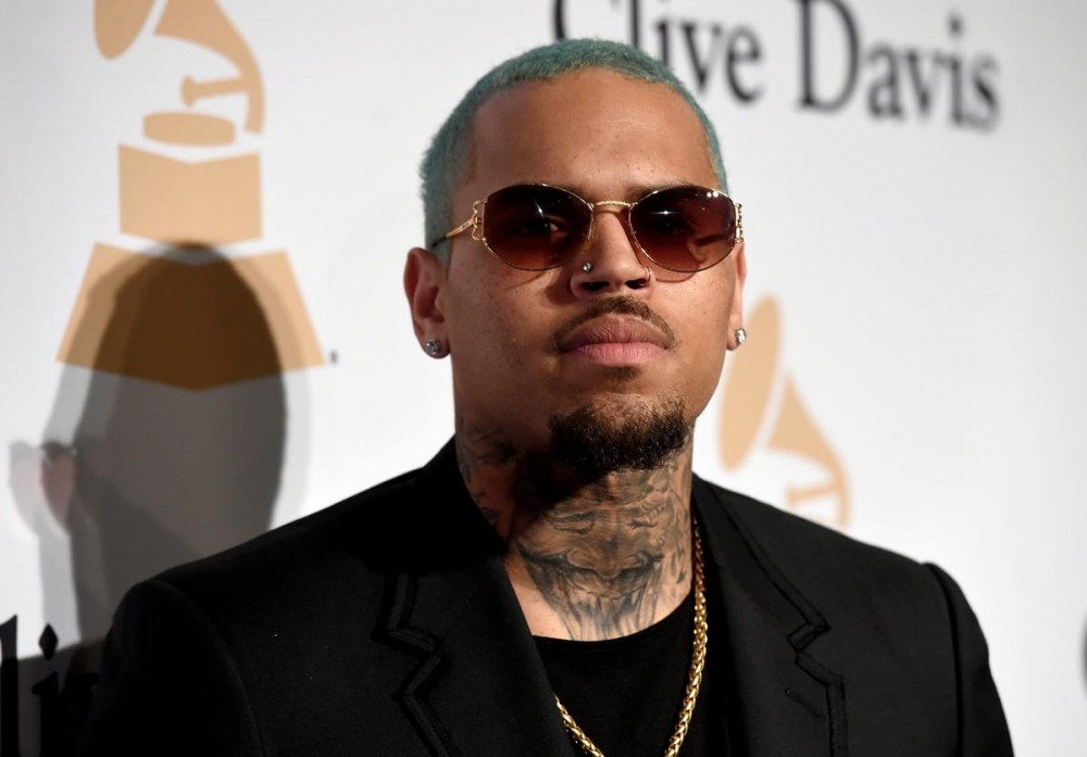 Chris Brown Hides From Crazed Fan Breaking Into His Crib