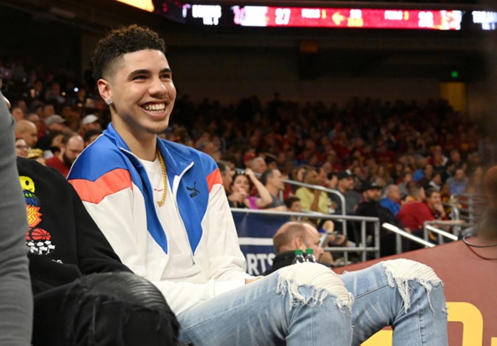 LaMelo Ball Shows Off New "Sky's The Limit" Tattoo: Video