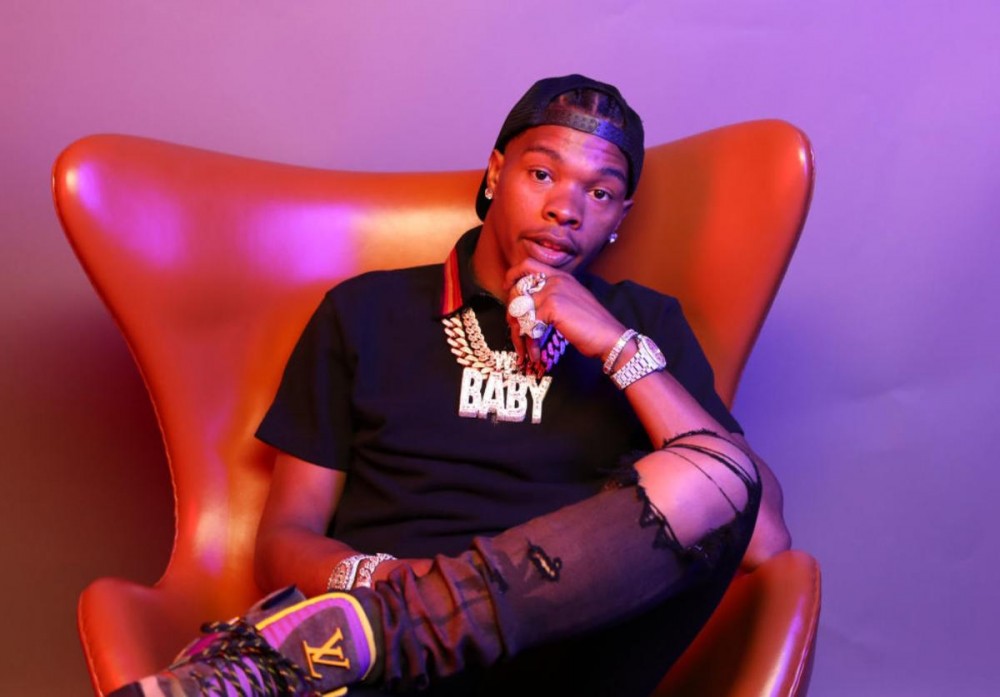 Lil Baby Drops Intimate Performance Of "Emotionally Scarred"