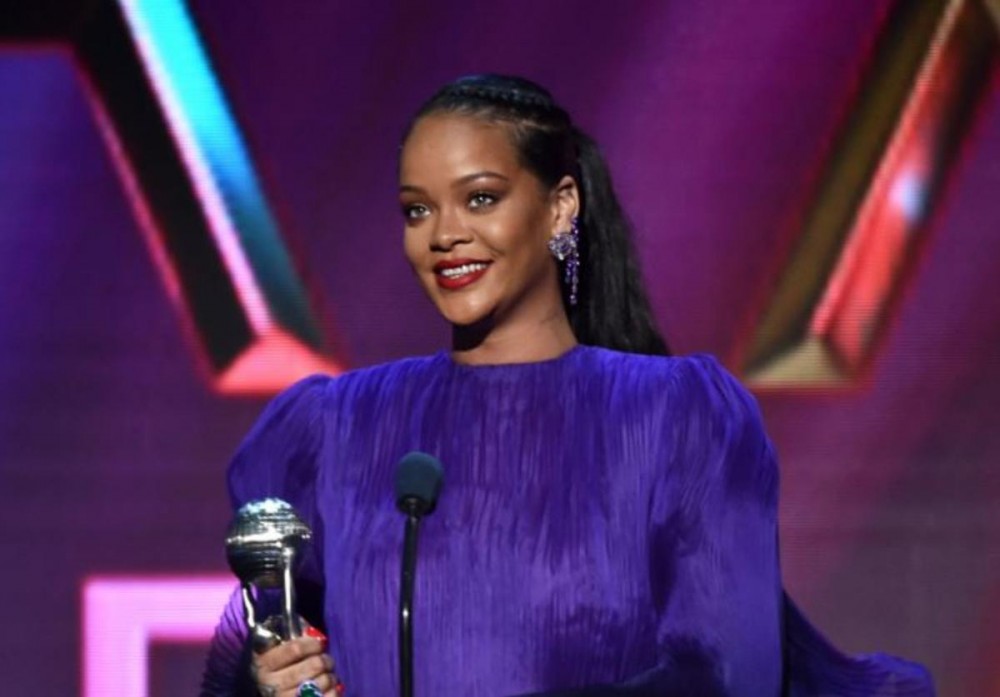 Rihanna To Donate $700K Worth Of Ventilators To Barbados: Report