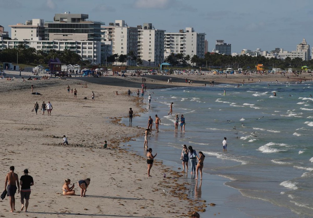 Spring Breakers Flock To Florida Beach Despite COVID-19 Warning: Report