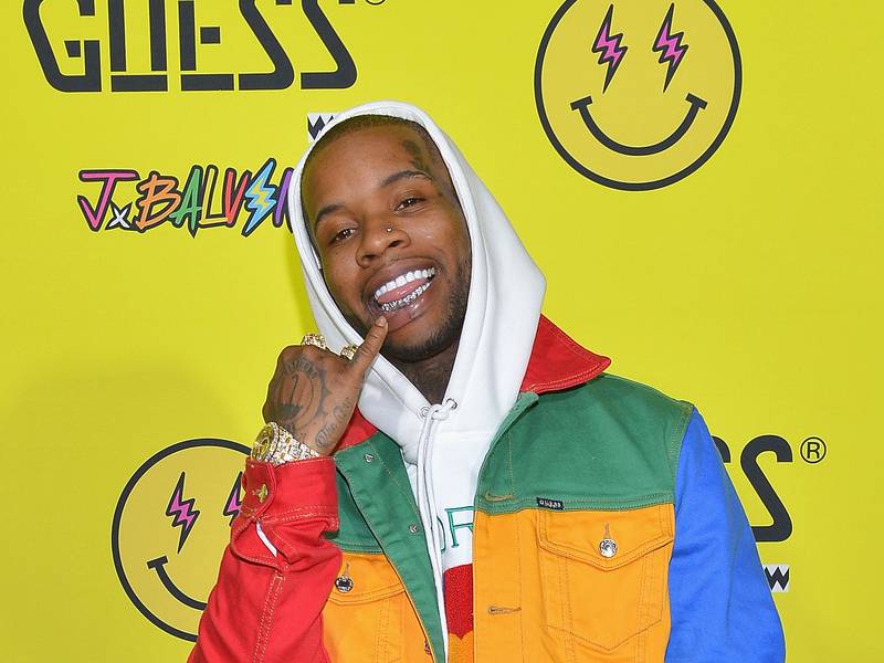 Tory Lanez Cruises Through The Night In ‘W’ Video