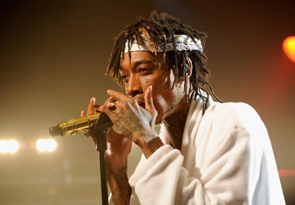 Wiz Khalifa Teaches Us How To Roll The Perfect Joint