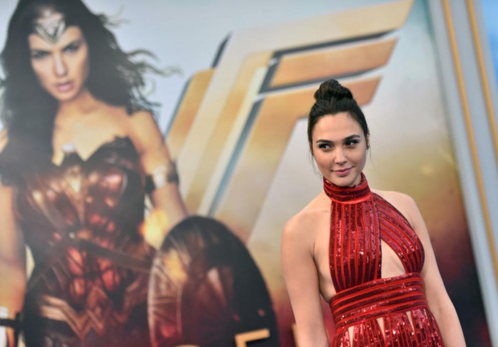 "Wonder Woman 1984" Gets Psychedelic New Poster