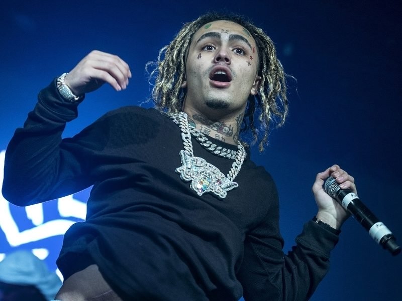 Lil Pump Shaves Off Both Of His Eyebrows On Instagram Live