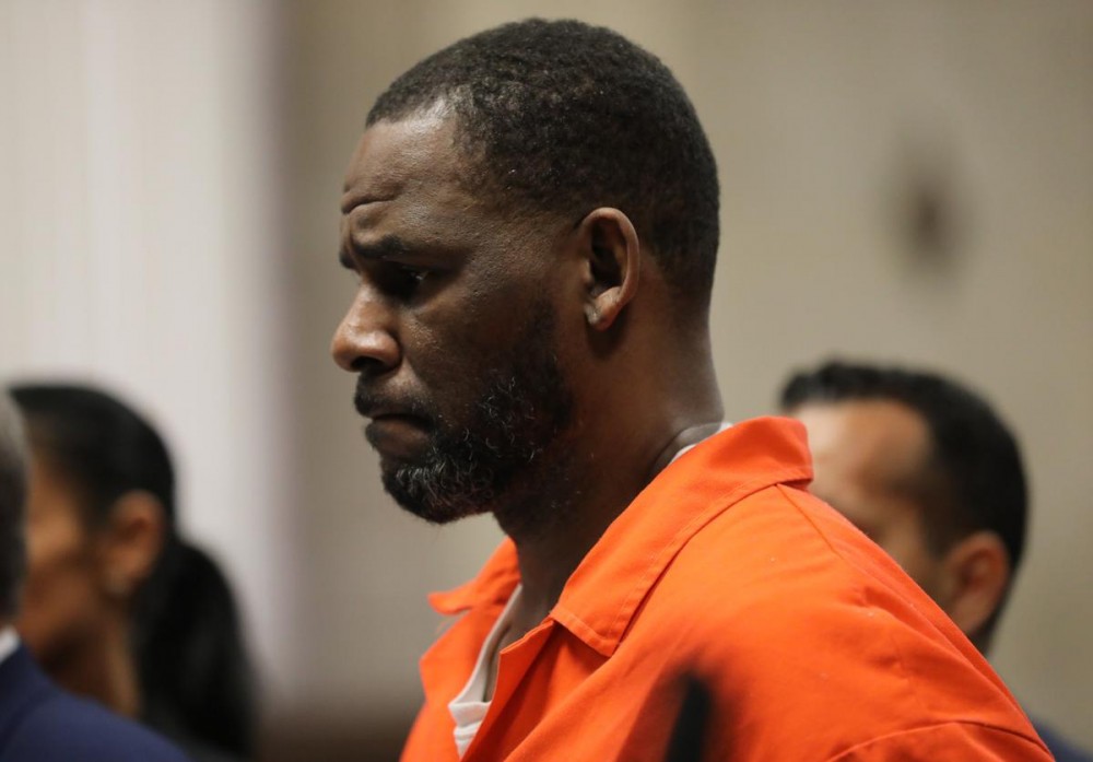 R. Kelly Refutes Claims That He's "A Threat To Society"