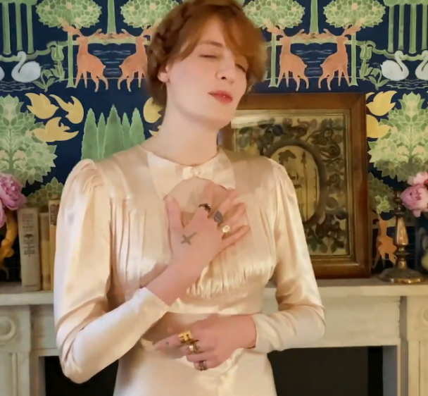 Watch Florence + The Machine Play The Virtual Met Gala