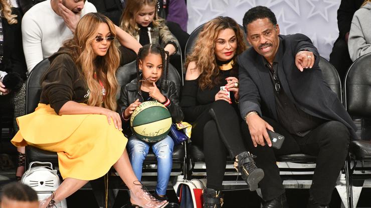 Tina Knowles Manages To See Beyonce, Jay-Z & Their Kids From A Distance
