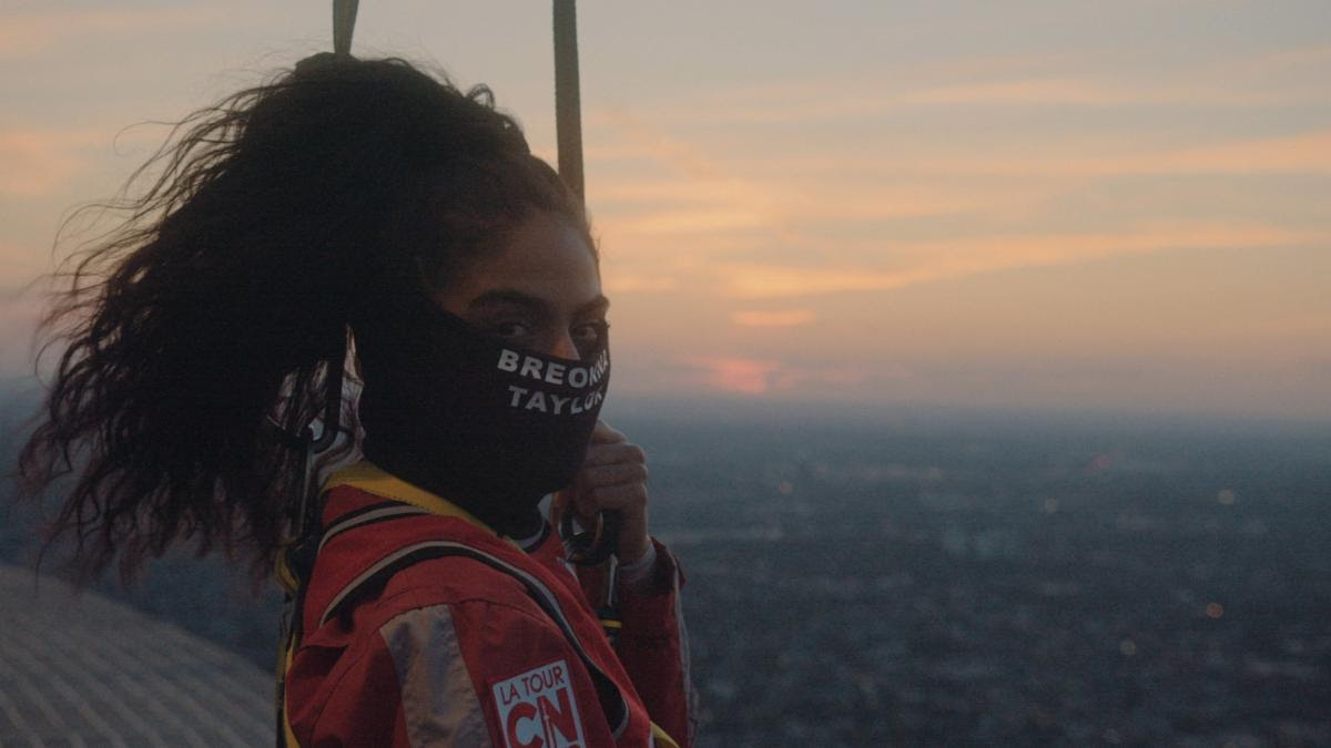 [WATCH] Jessie Reyez Performs American and Canadian National Anthems On Top of Toronto’s CN Tower Before NBA Playoff Game