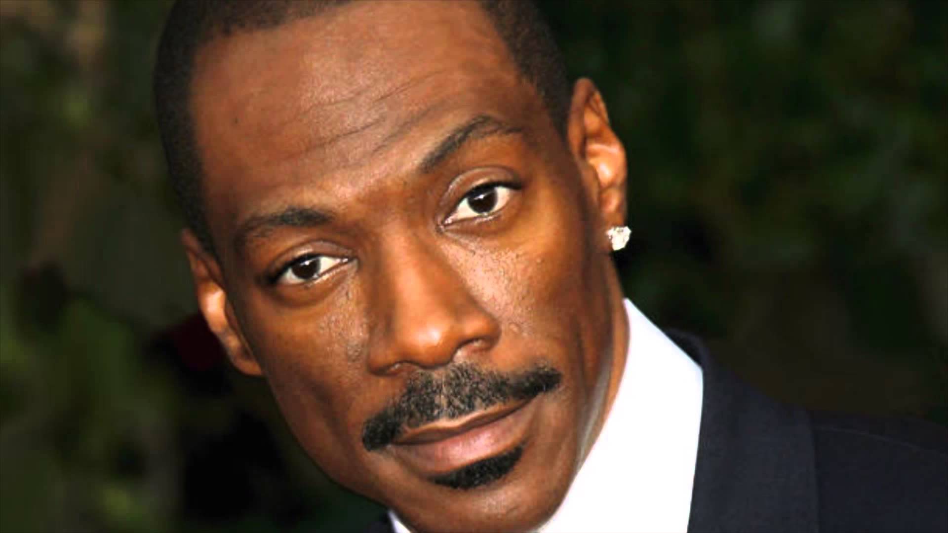 Eddie Murphy Wins His First Emmy Award For Hosting Saturday Night Live