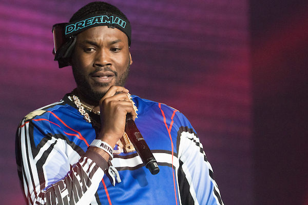 Meek Mill Dragged For Giving $20 To Water-Selling Kids