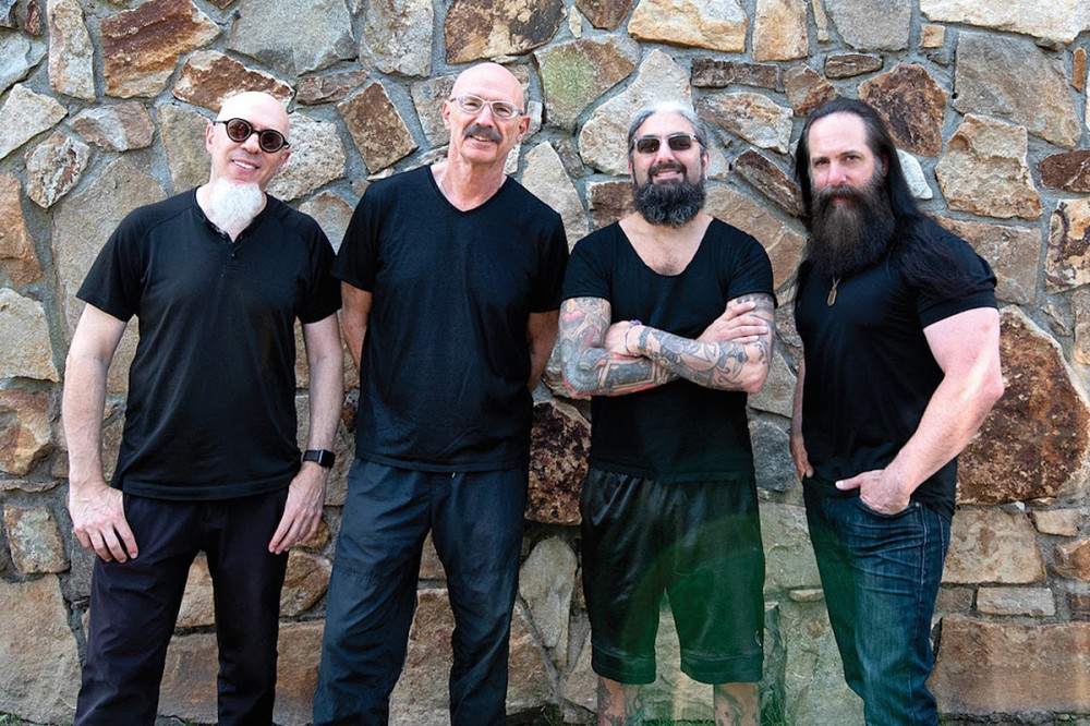 Liquid Tension Experiment (Dream Theater, King Crimson) Debut Epic First Song in 22 Years ‘The Passage of Time’
