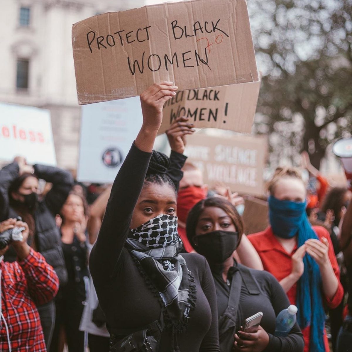 [WATCH] Harlem Crowd Rallies In Support Of Young Mom Brutally Attacked At Liquor Store