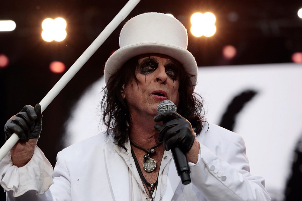 Alice Cooper’s ‘Detroit Stories’ Debuts at No. 1 on the Top Album Sales Chart