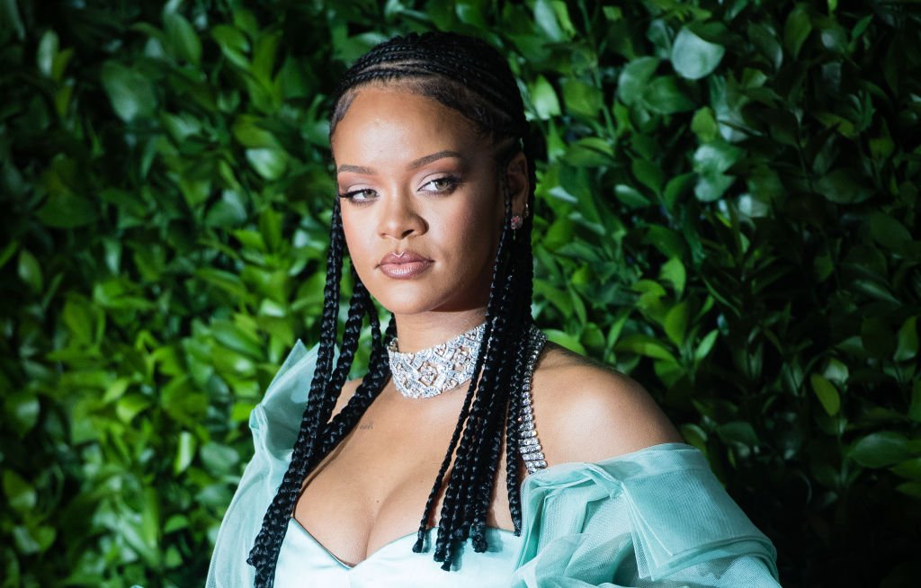 Rihanna Files For ‘Fenty Hair’ Trademark