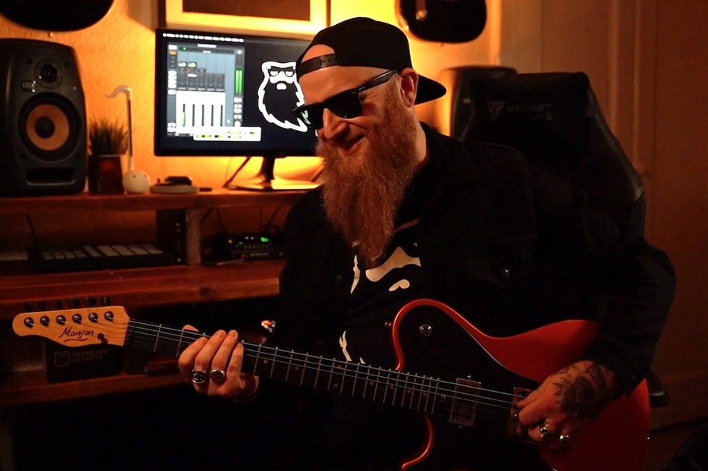 Skindred’s Mikey Demus Plays His Favorite Guitar Riffs