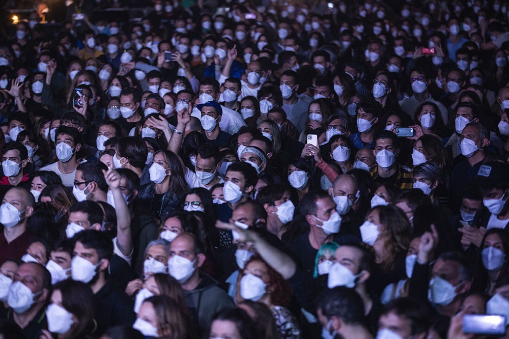 Audience of 5,000 Attend Covid-19 Live Show Experiment in Barcelona