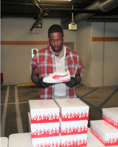 Los Angeles Native YG Gives Away $10K Worth Of New “Block Runner” Sneakers At Skid Row’s Union Rescue Mission