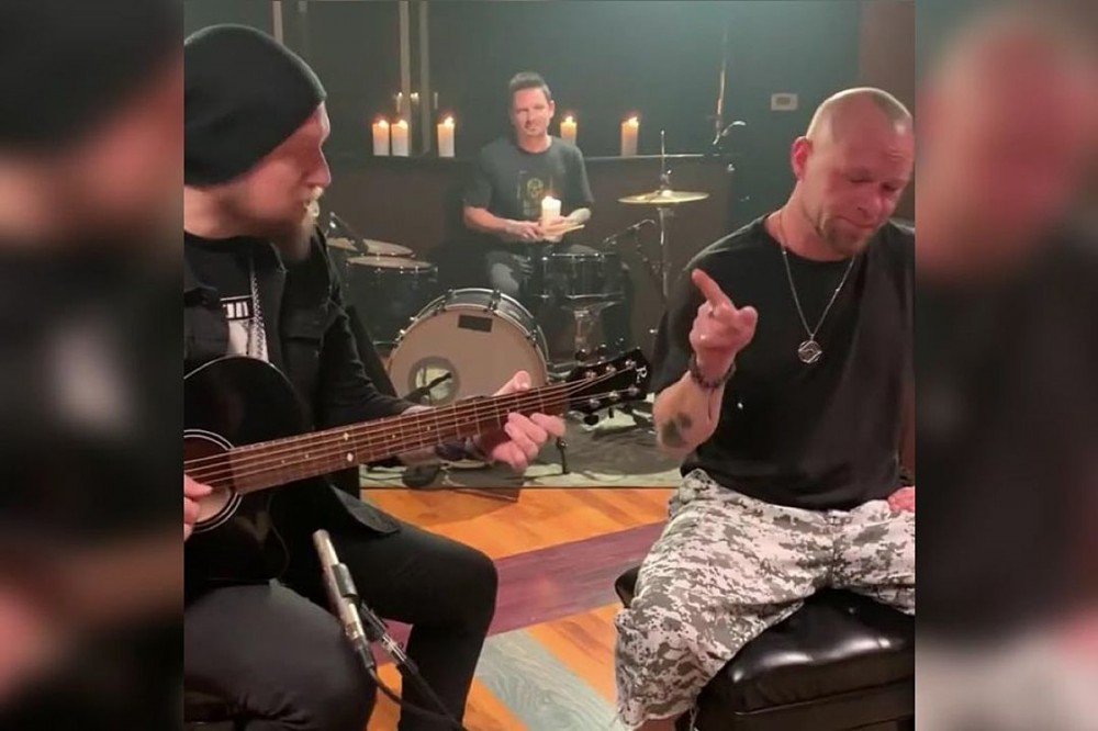 Five Finger Death Punch’s Ivan Moody + Andy James Jam Extreme’s ‘More Than Words’