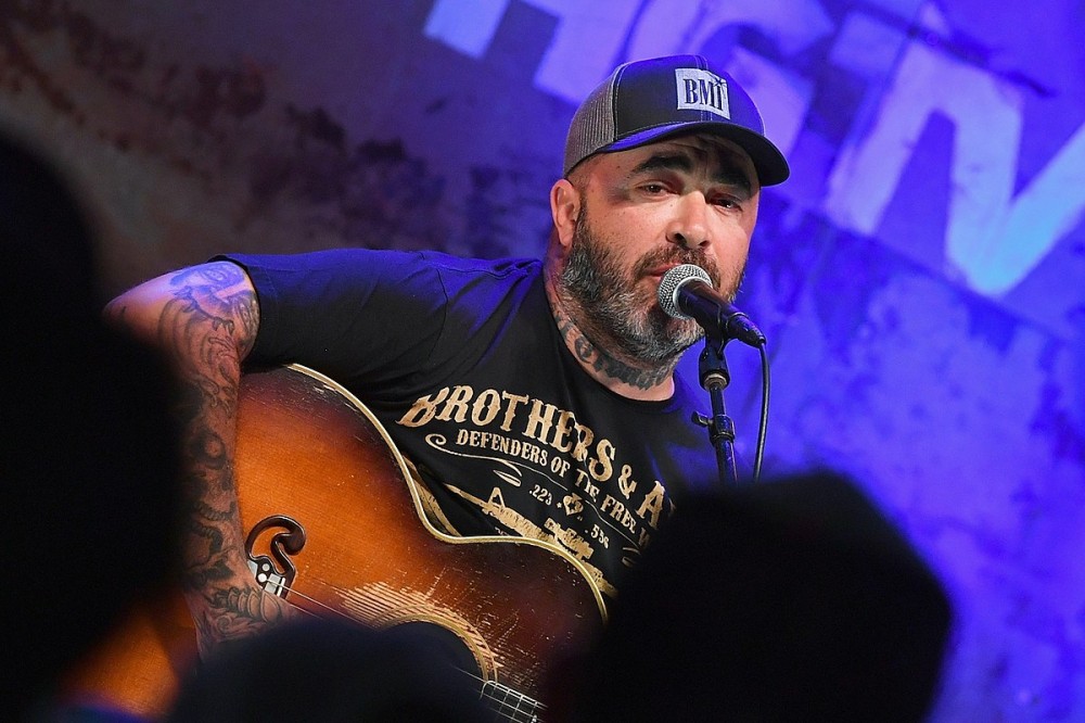 Hear Aaron Lewis Sing 5 Minutes of Conservative Subtext in ‘Am I the Only One’