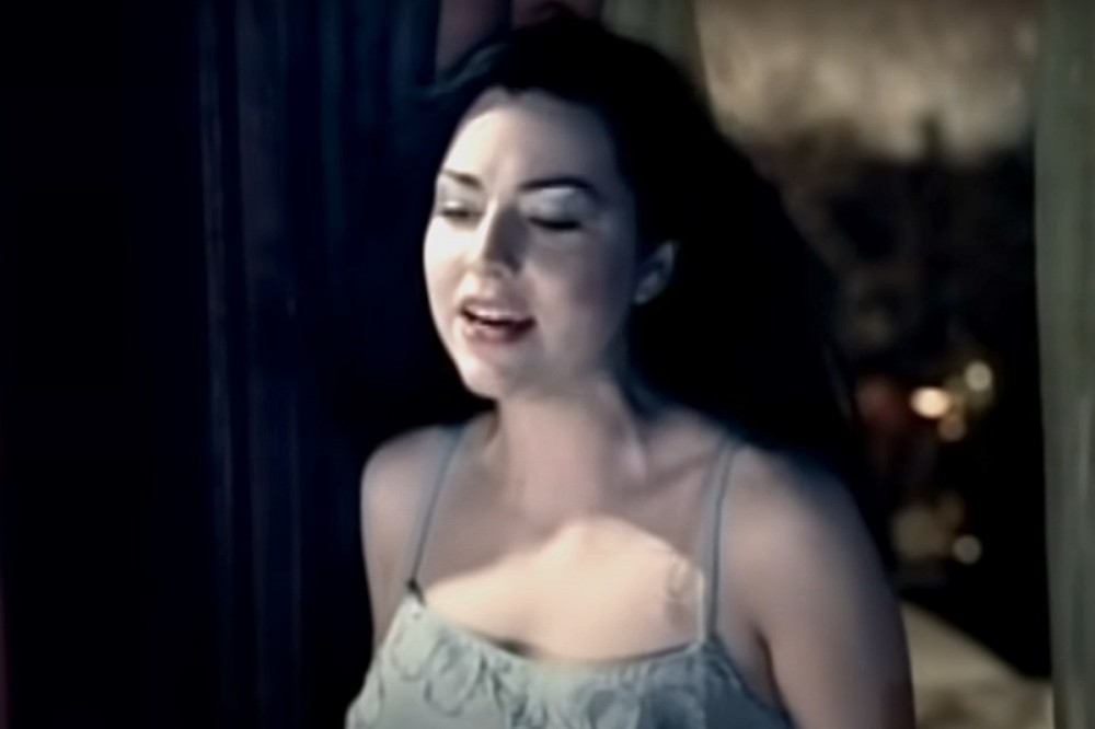 Evanescence’s Amy Lee Reveals Who ‘Bring Me to Life’ Was Written About