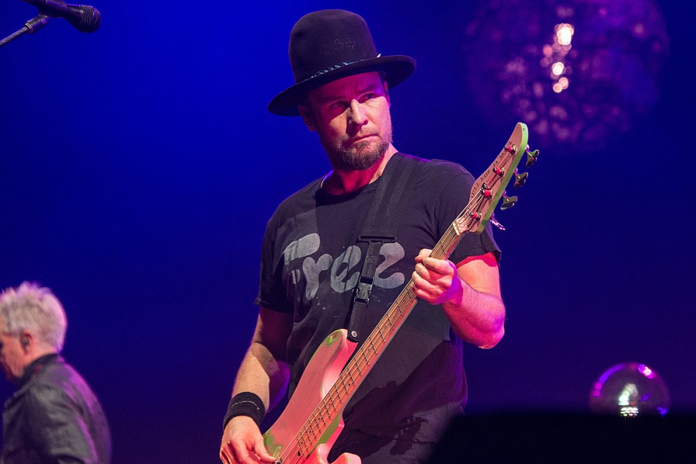 Jeff Ament Unsure About a Tour Where Pearl Jam Are ‘Checking Vaccination Cards’