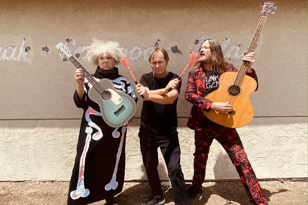 Melvins Debut New ‘Night Goat’ From Career-Spanning Acoustic Album ‘Five Legged Dog’