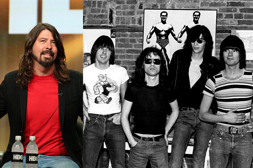 Dave Grohl Covers Ramones’ ‘Blitzkrieg Bop’ in 2021 ‘Hanukkah Session’