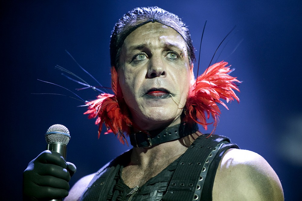 Rammstein’s Till Lindemann Helps Ukrainian Refugee at Berlin Train Station