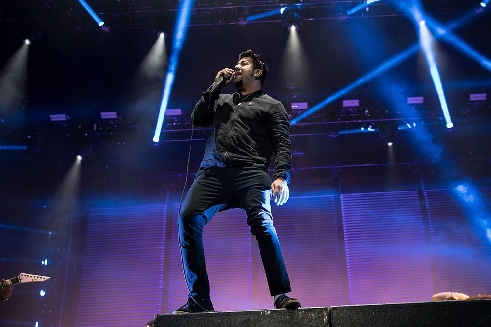 Deftones Debut 2 New Musicians in Live Lineup at Tour Kickoff