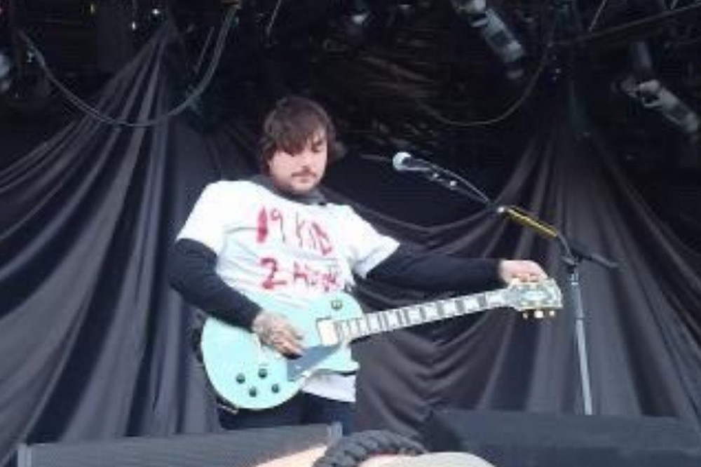 Frank Iero’s Shirt Honors Texas Shooting Victims at My Chemical Romance Show