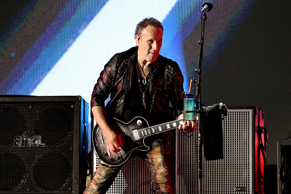 Why Vivian Campbell Didn’t Write Any Songs on New Def Leppard Album