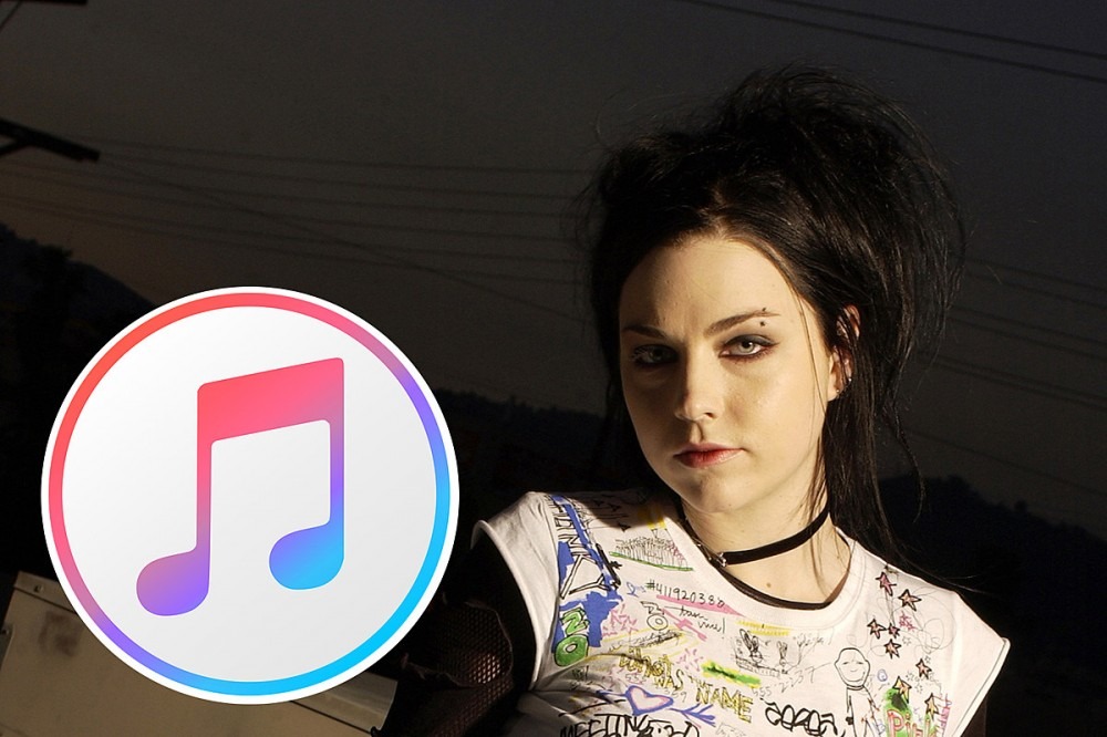 Evanescence’s ‘Bring Me to Life’ Is No. 1 on iTunes + the Internet Has Questions
