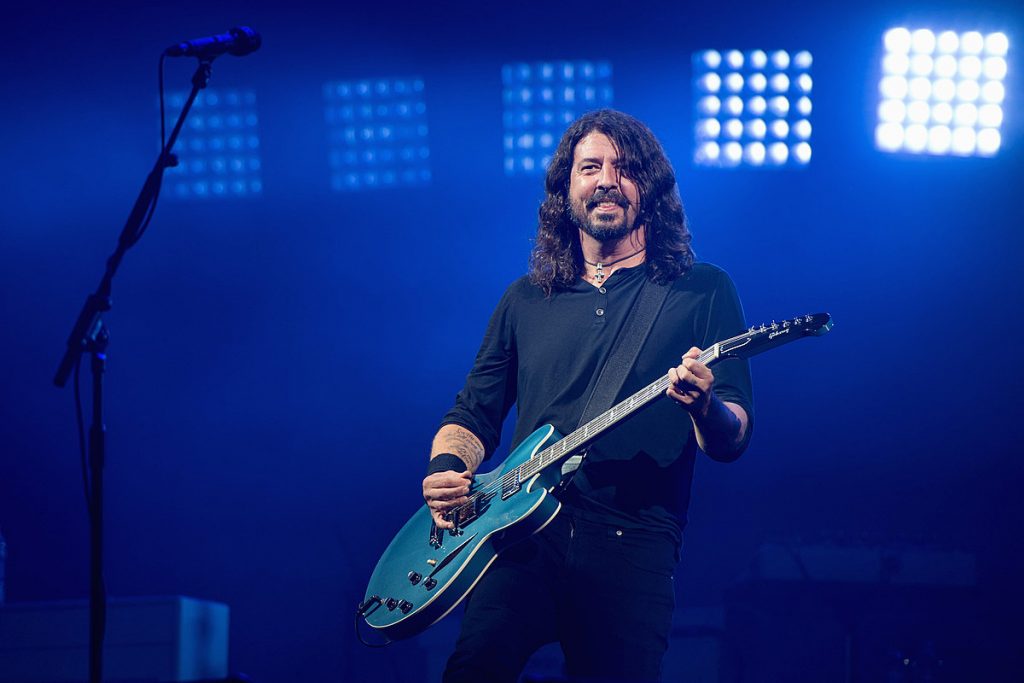 Grohl Spends Second Marathon BBQ Session Feeding L.A.’s Homeless